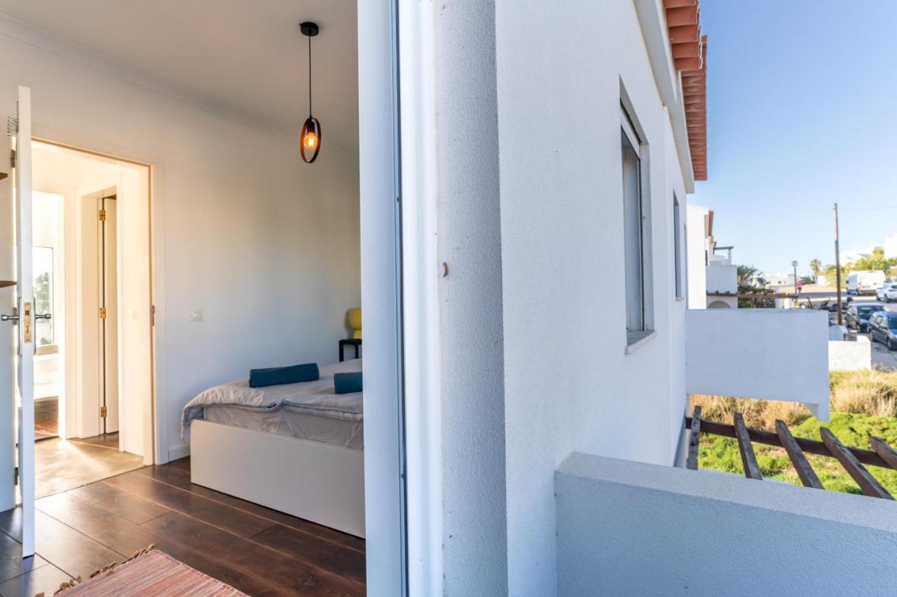 Beach House Clerigo - 2 Unique Apartments アルジェズール エクステリア 写真